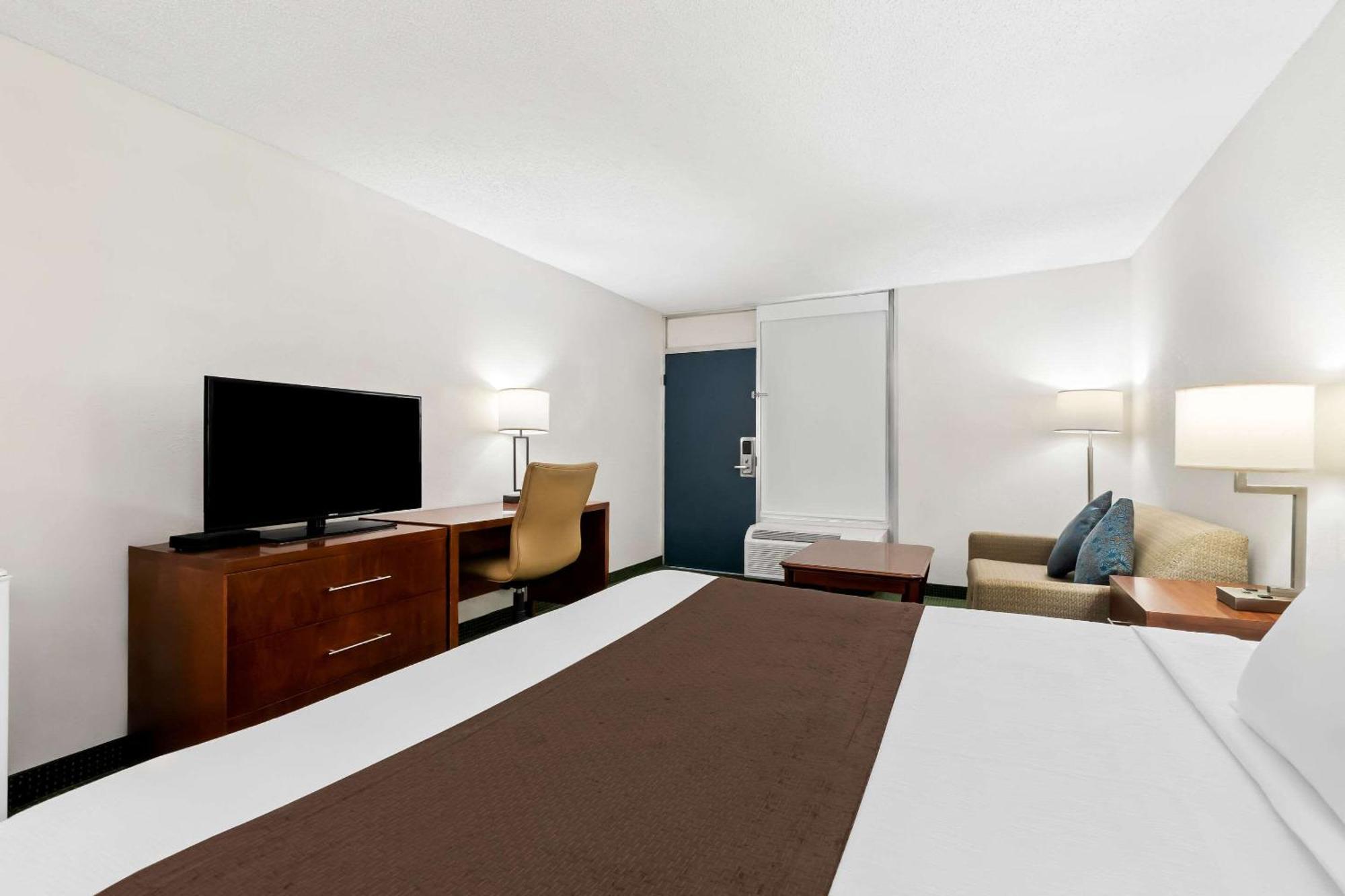 Rodeway Inn Dalton Exteriér fotografie