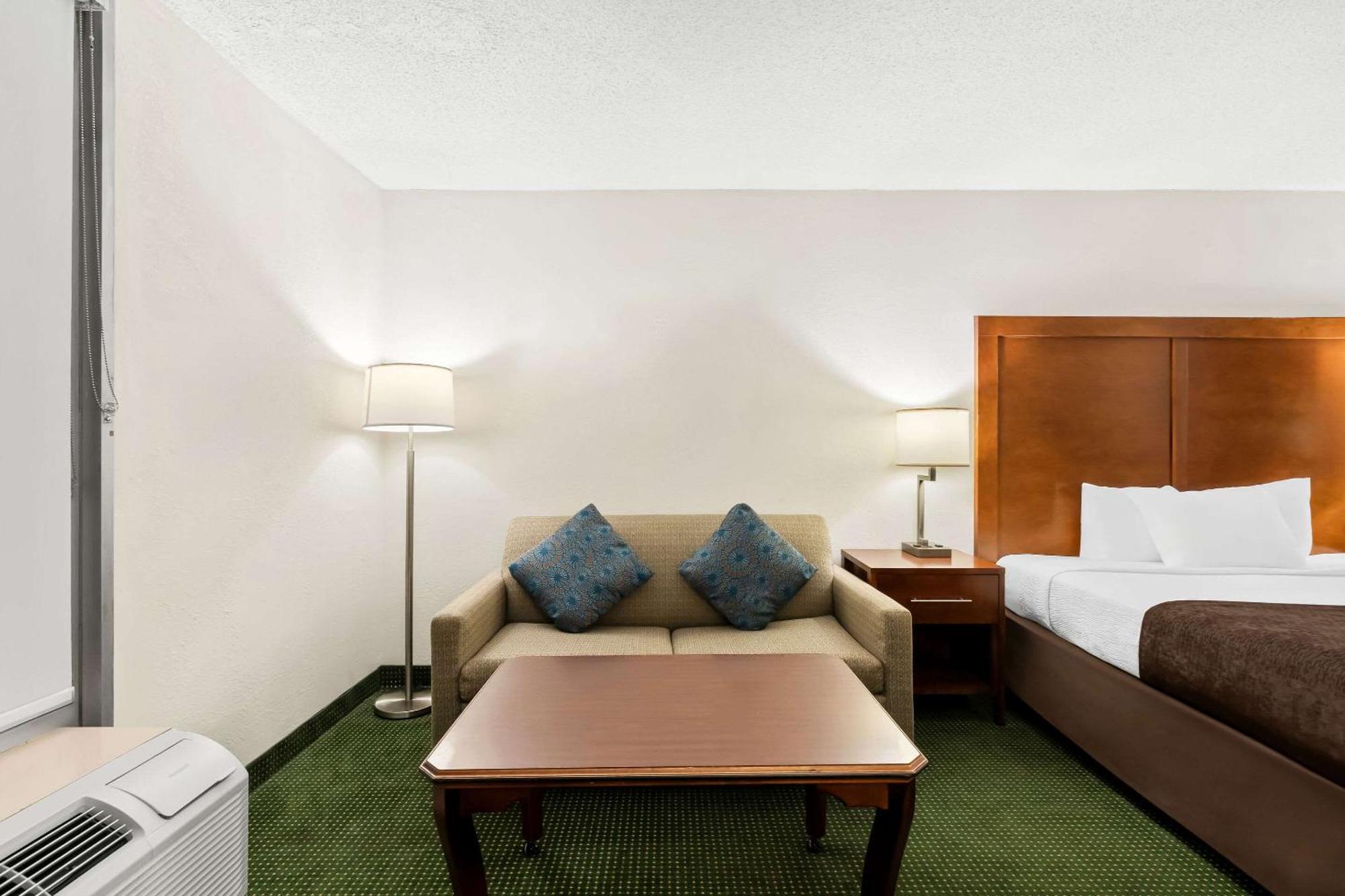 Rodeway Inn Dalton Exteriér fotografie